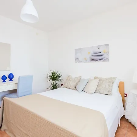 Lido Apartman *